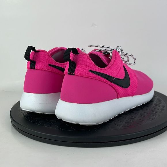 Nike Roshe Run Pink Athletic Running Shoes 599729-600 Women’s Size 6 (4.5Y) - Picture 5 of 12